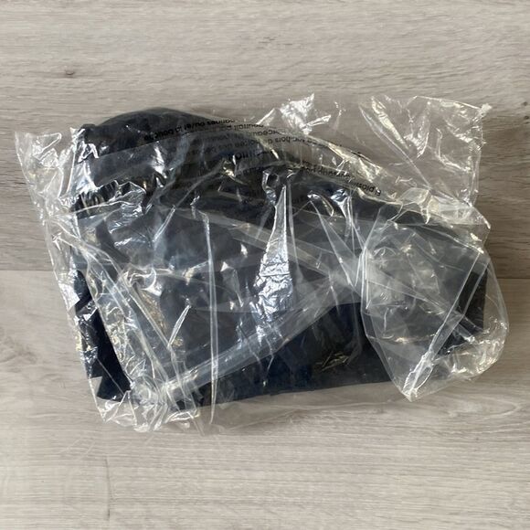 Patagonia Solimar 16" Skirt Black 4 NWT and in packaging - Picture 6 of 9